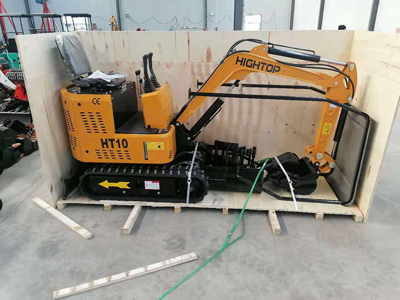 HT10小型挖掘機發往美國