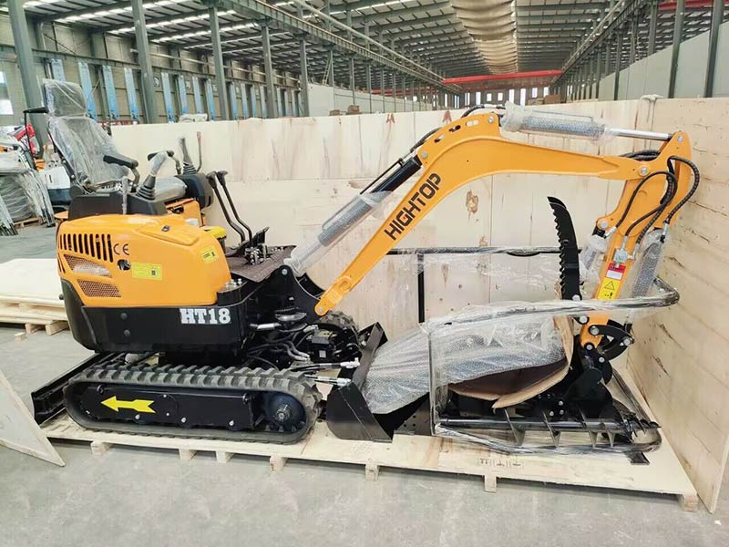 HT18 迷你挖掘機發往西班牙